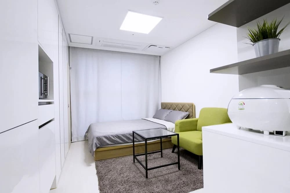 Small deposit and all furnished house in Seoul