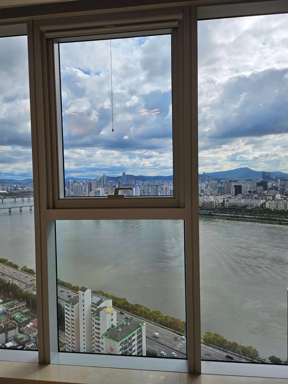 38 Pyeong, Trimage Best Royal Building, High Floor, Han River View, High-End Interior Design