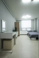 Small deposit and all furnished house in Seoul