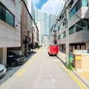 3BR, 2BA, 5min to stn, Fully Furnished, Card Available.