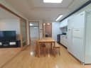 Low deposit, fully furnished, spacious room, large window, immediate move-in