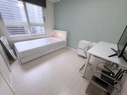 Small deposit and all furnished house in Seoul