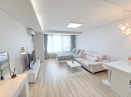 Small deposit and all furnished house in Seoul