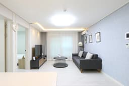 Small deposit and all furnished house in Seoul