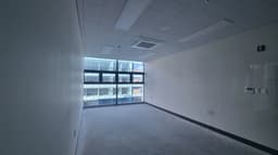 Location: 1-minute walk from Byeongjeom Station(Ultra-convenient transit access)