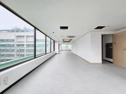 Sunlit Top-Floor Office with Private Terrace Near Samsung Campus