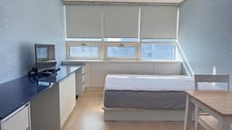 Fully Furnished, South Facing, Good Lighting. 2 Minutes Walk from Ewha station.