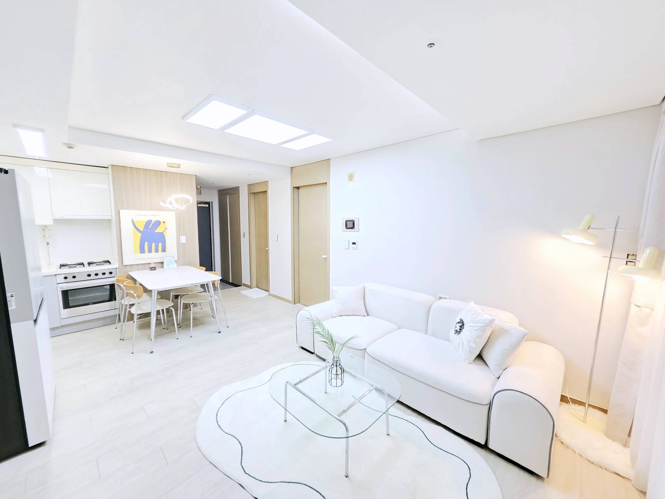 Small deposit and all furnished house in Seoul - photo 2
