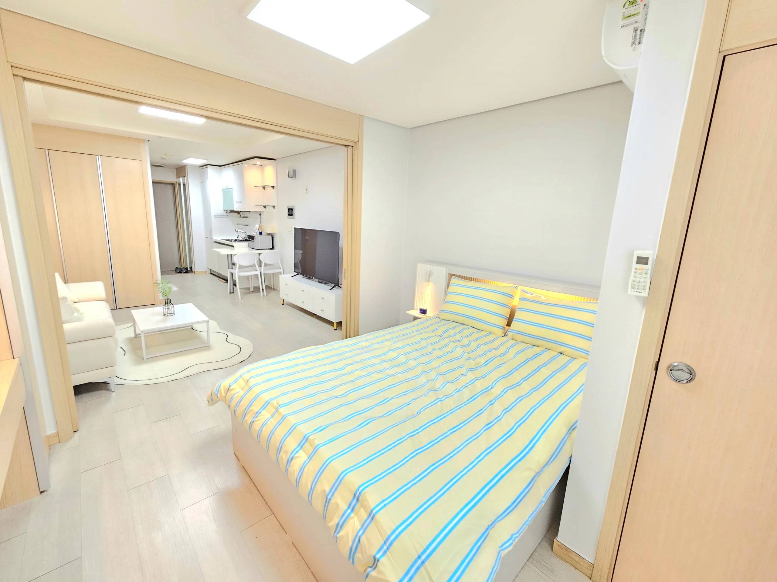 Small deposit and all furnished house in Seoul - photo 2