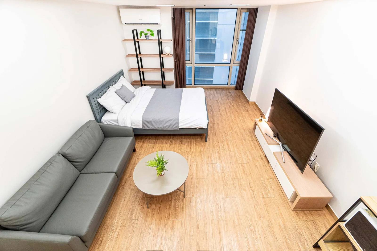 Small deposit and all furnished house in Seoul - photo 1