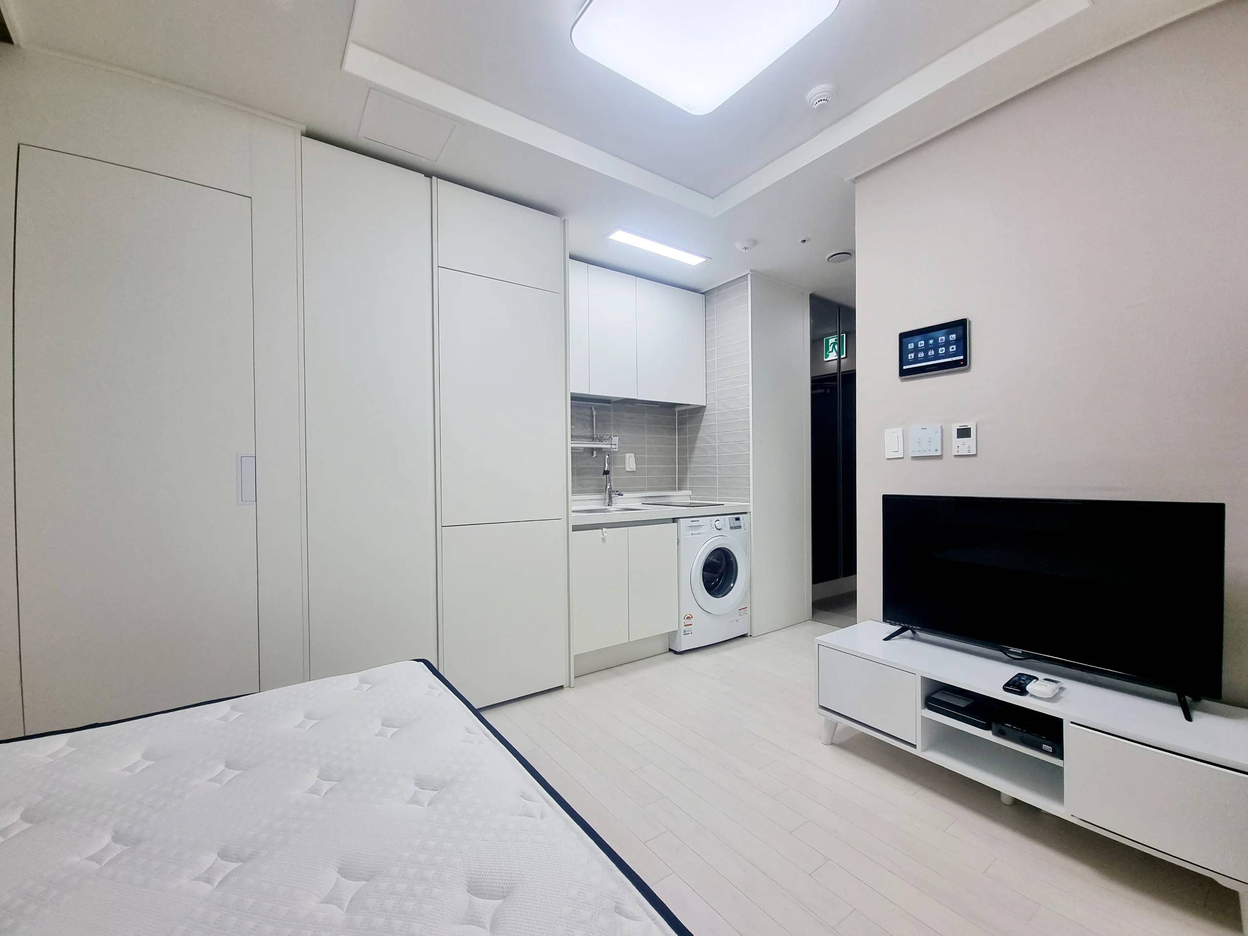 Small deposit and all furnished house in Seoul - photo 2