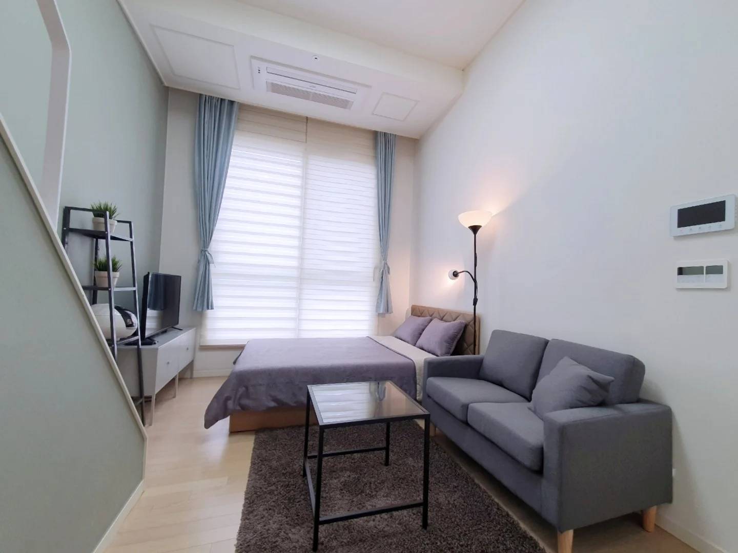 Small deposit and all furnished house in Seoul - photo 2