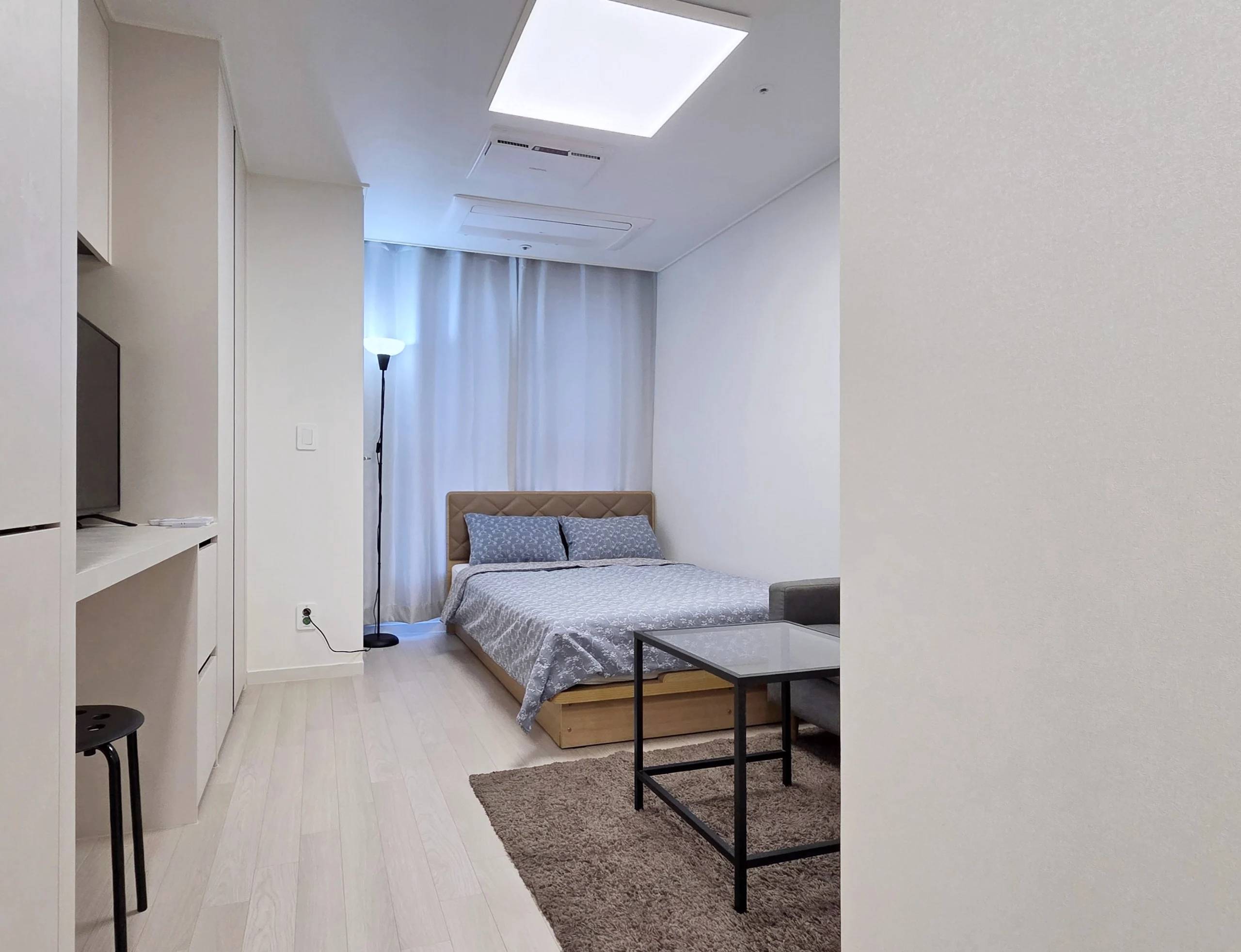 Small deposit and all furnished house in Seoul - photo 1