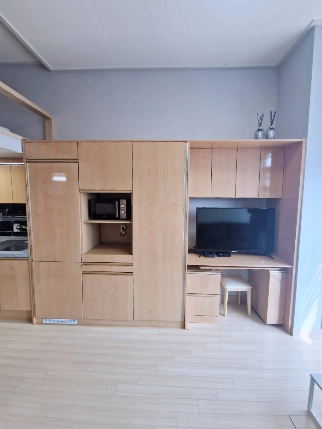 Small deposit and all furnished house in Seoul - photo 2