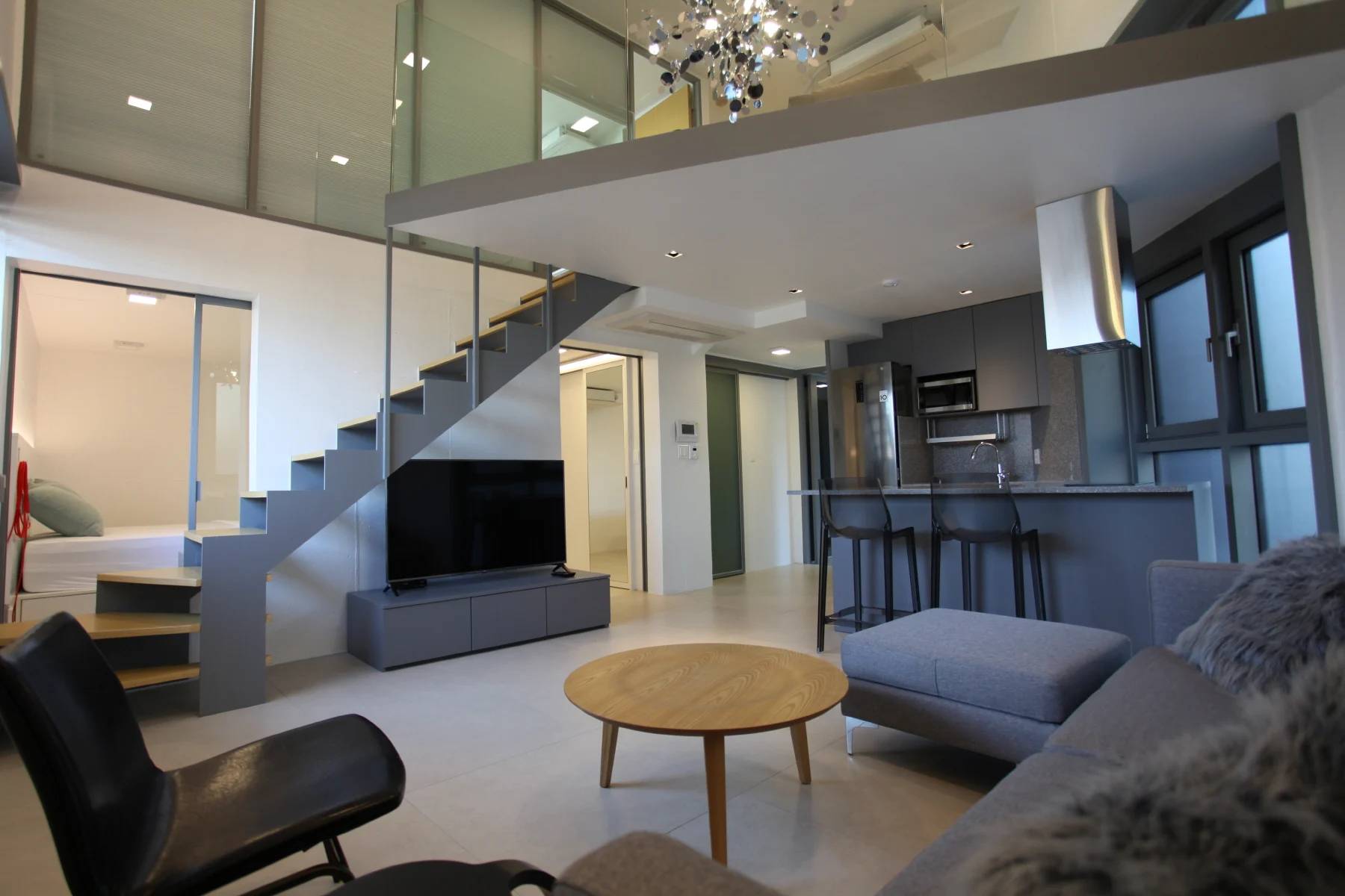 Small deposit and all furnished house in Seoul - photo 1