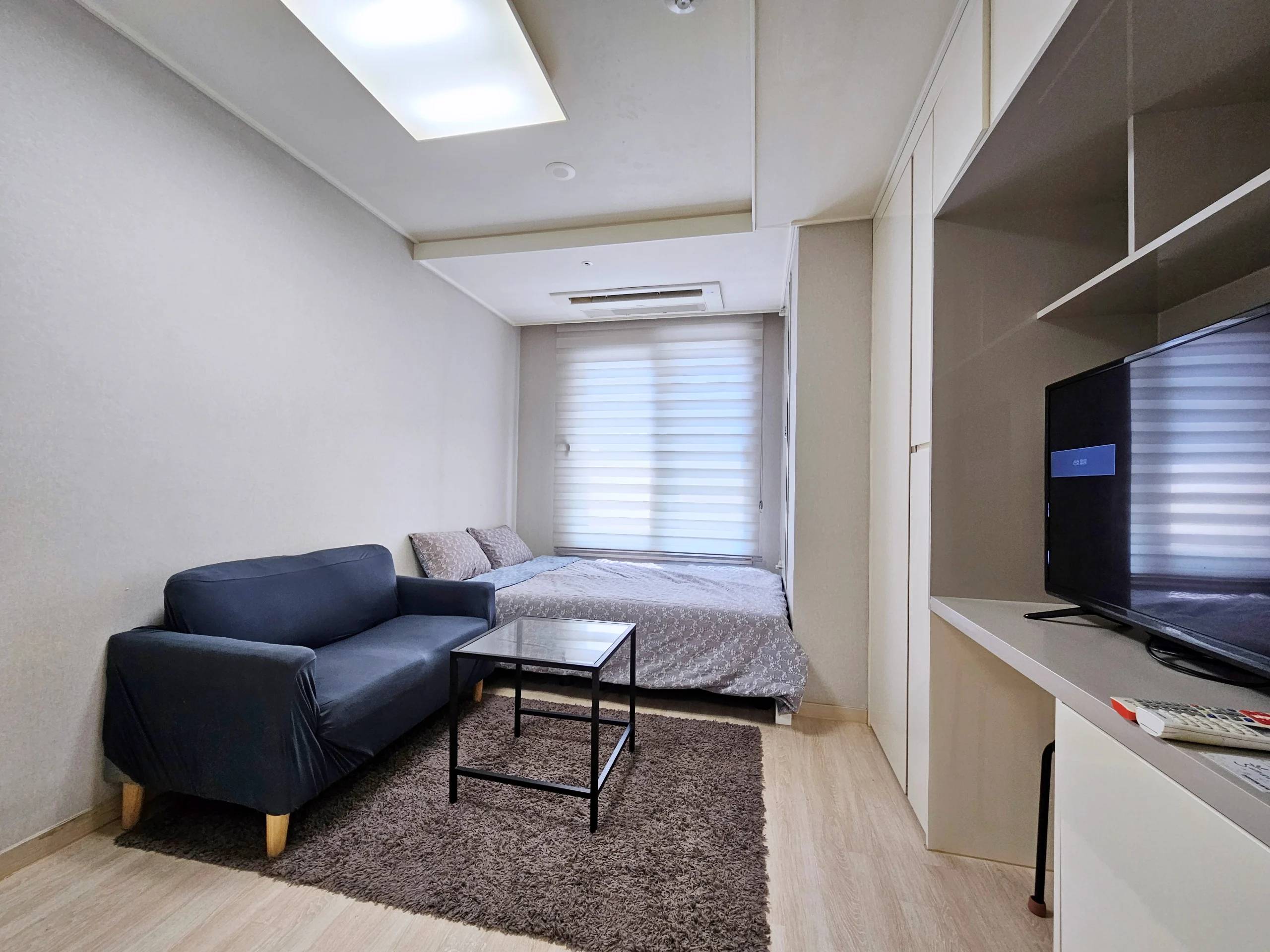 Small deposit and all furnished house in Seoul - photo 1