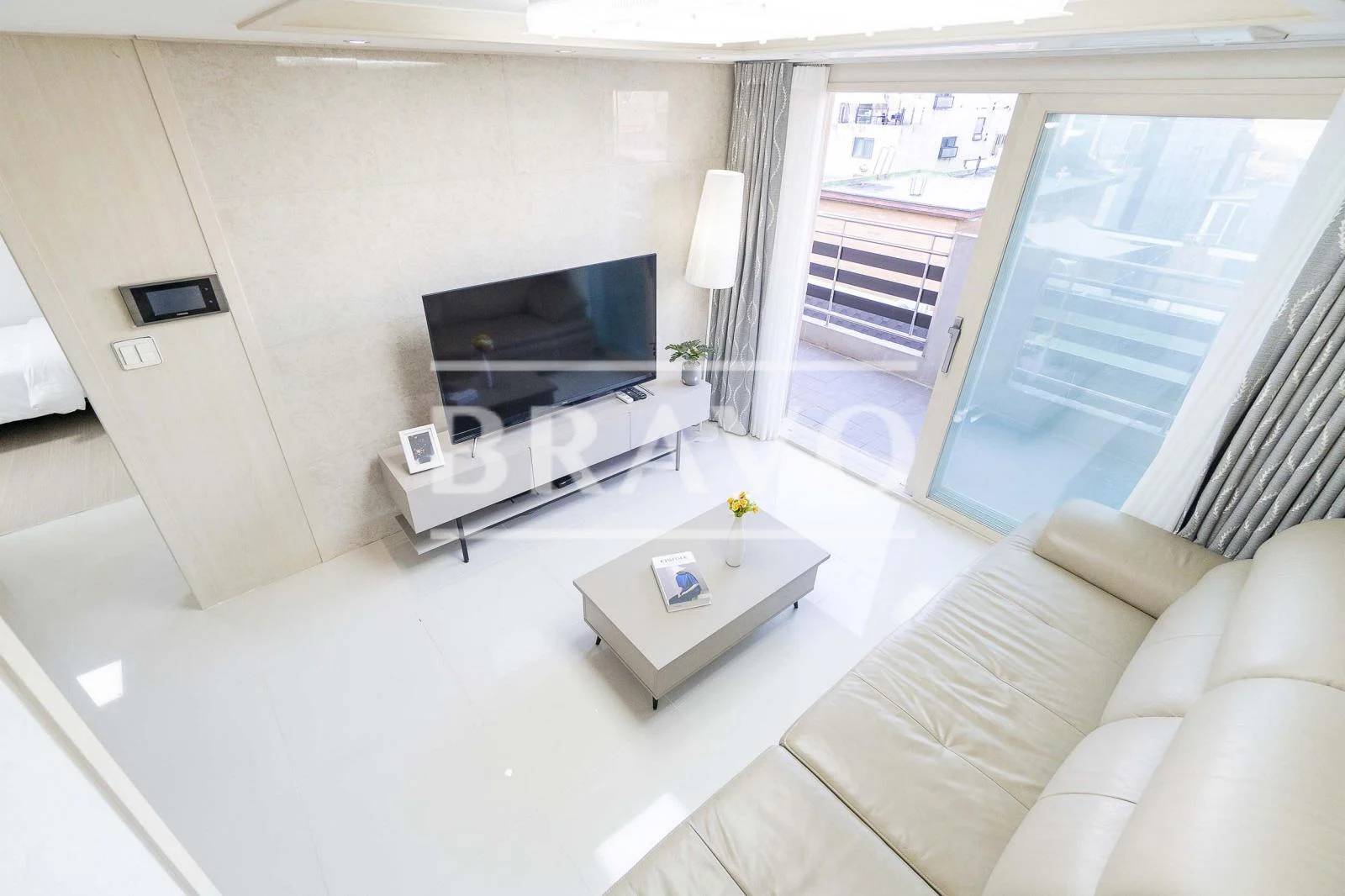 Small deposit and all furnished house in Seoul - photo 2