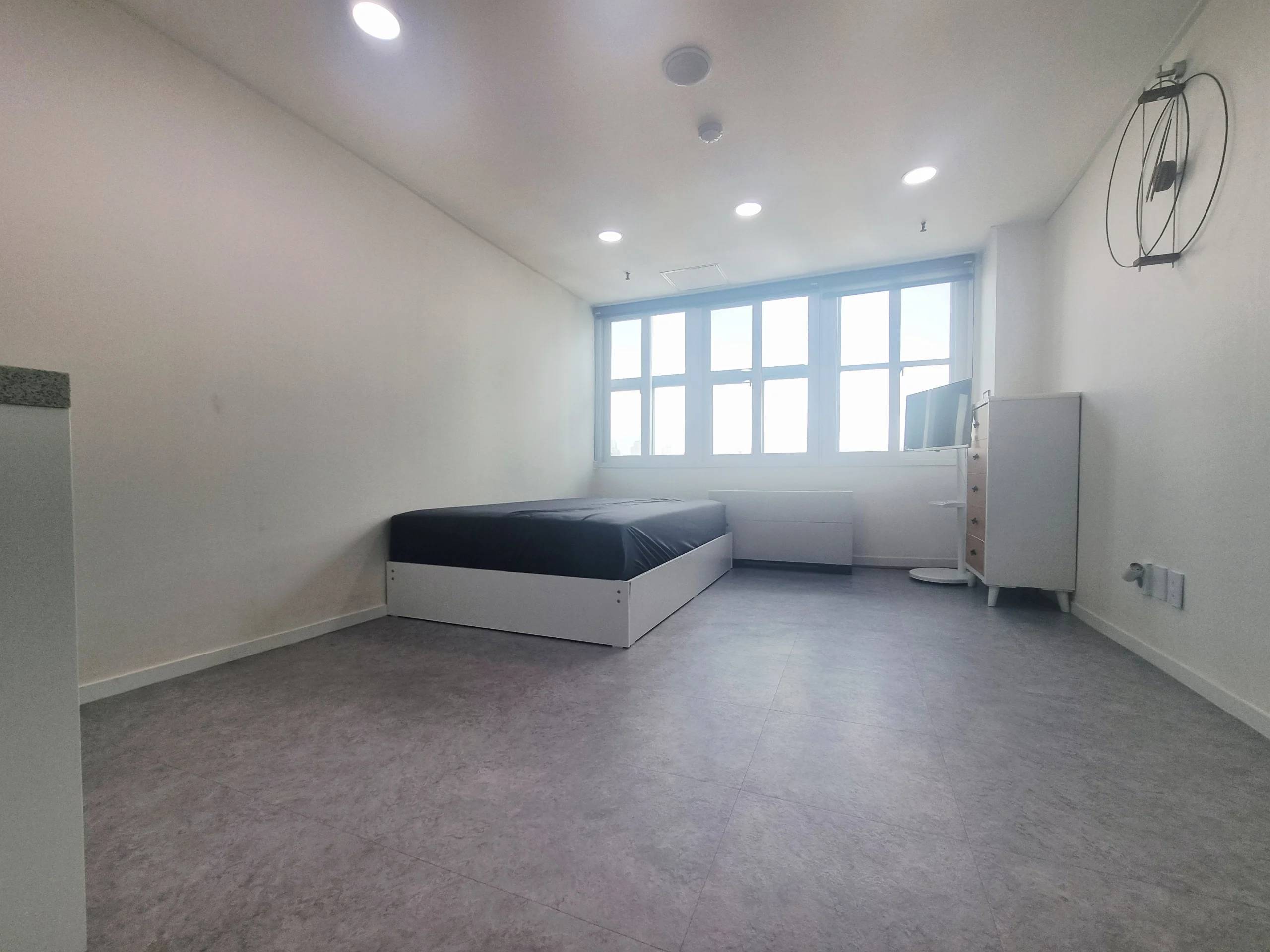 Small deposit and all furnished house in Seoul - photo 2
