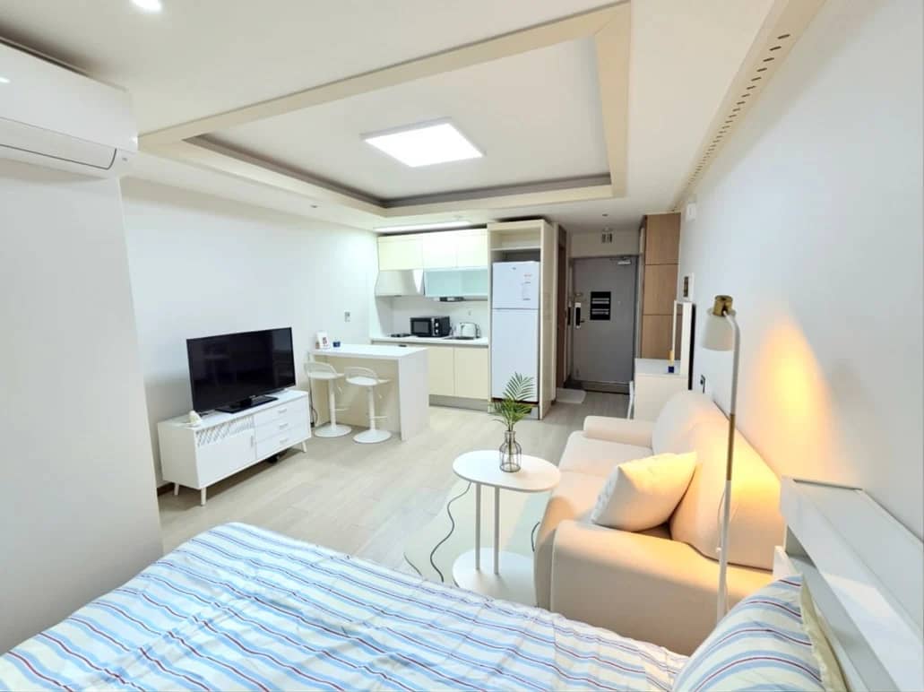 Small deposit and all furnished house in Seoul - photo 2