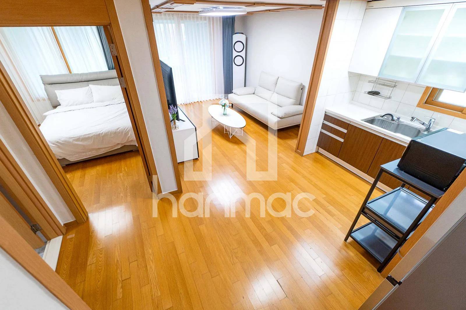 Small deposit and all furnished house in Seoul - photo 1