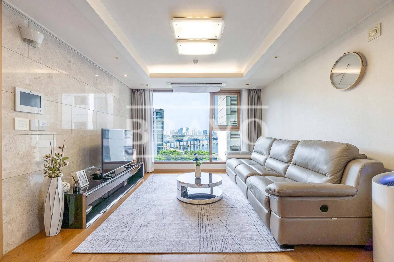 Small deposit and all furnished house in Seoul - photo 1