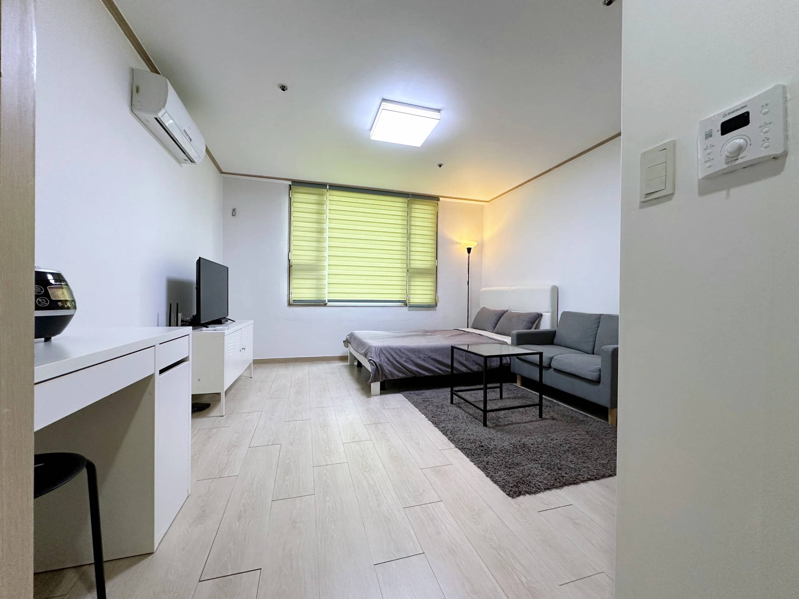 Small deposit and all furnished house in Seoul - photo 1