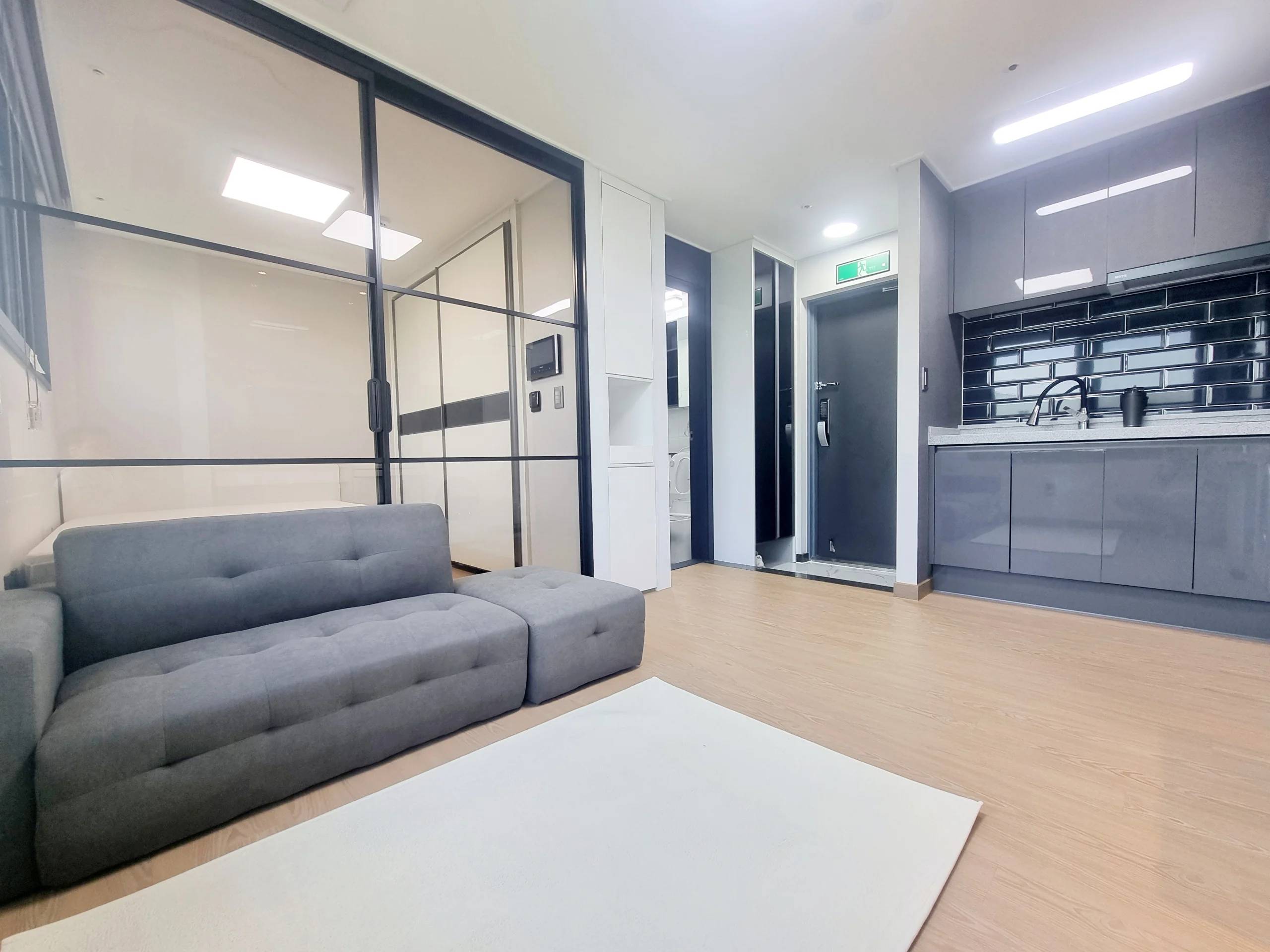 Small deposit and all furnished house in Seoul 사진 2