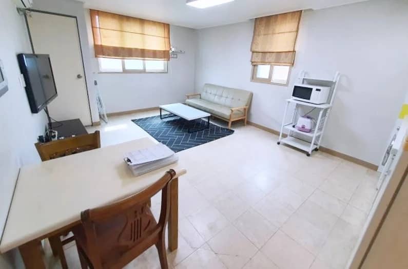 Small deposit and all furnished house in Seoul - photo 1