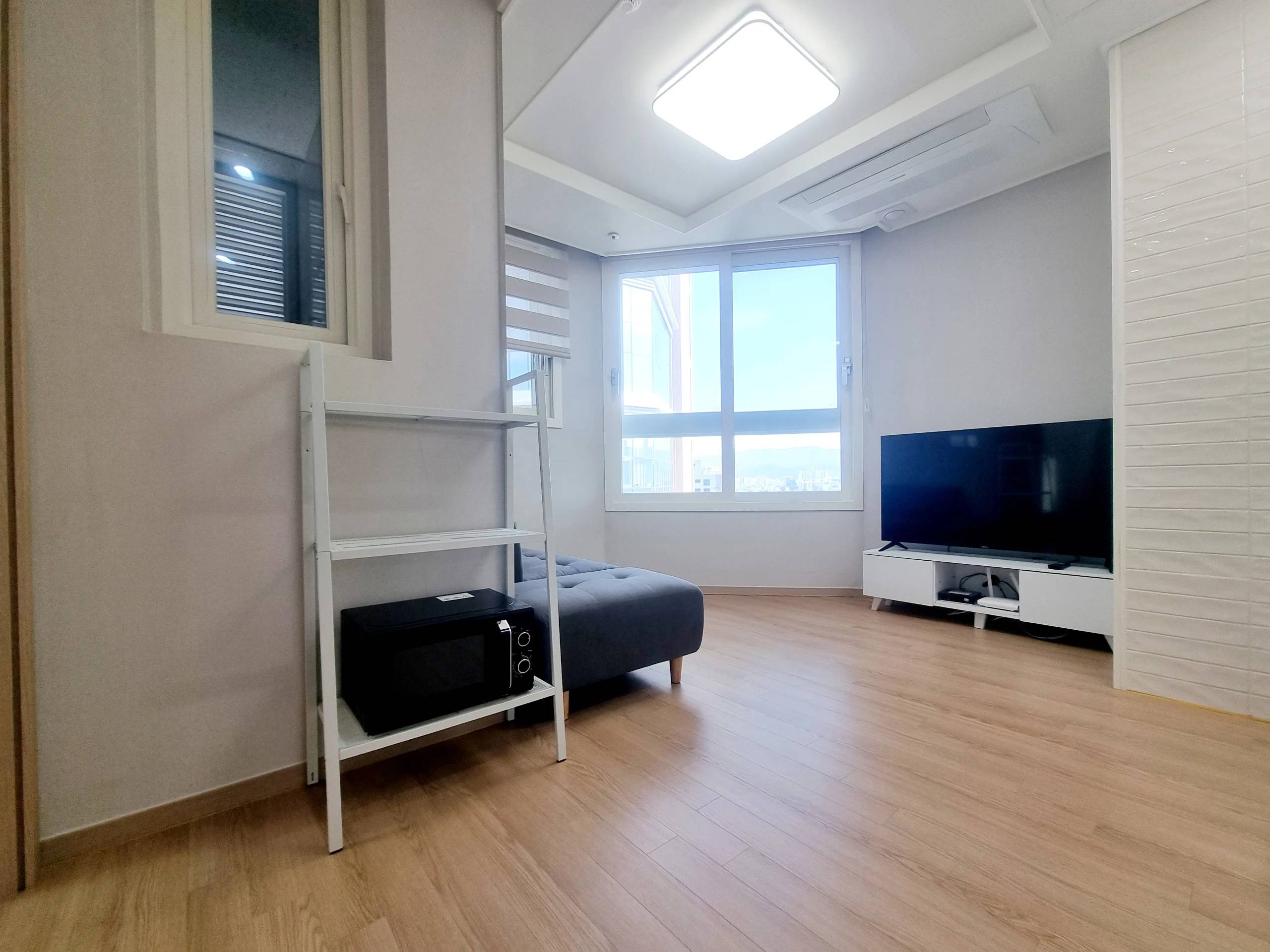 Small deposit and all furnished house in Seoul - ảnh 1