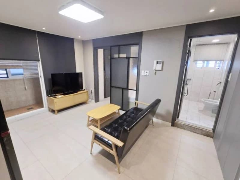 Small deposit and all furnished house in Seoul - photo 1