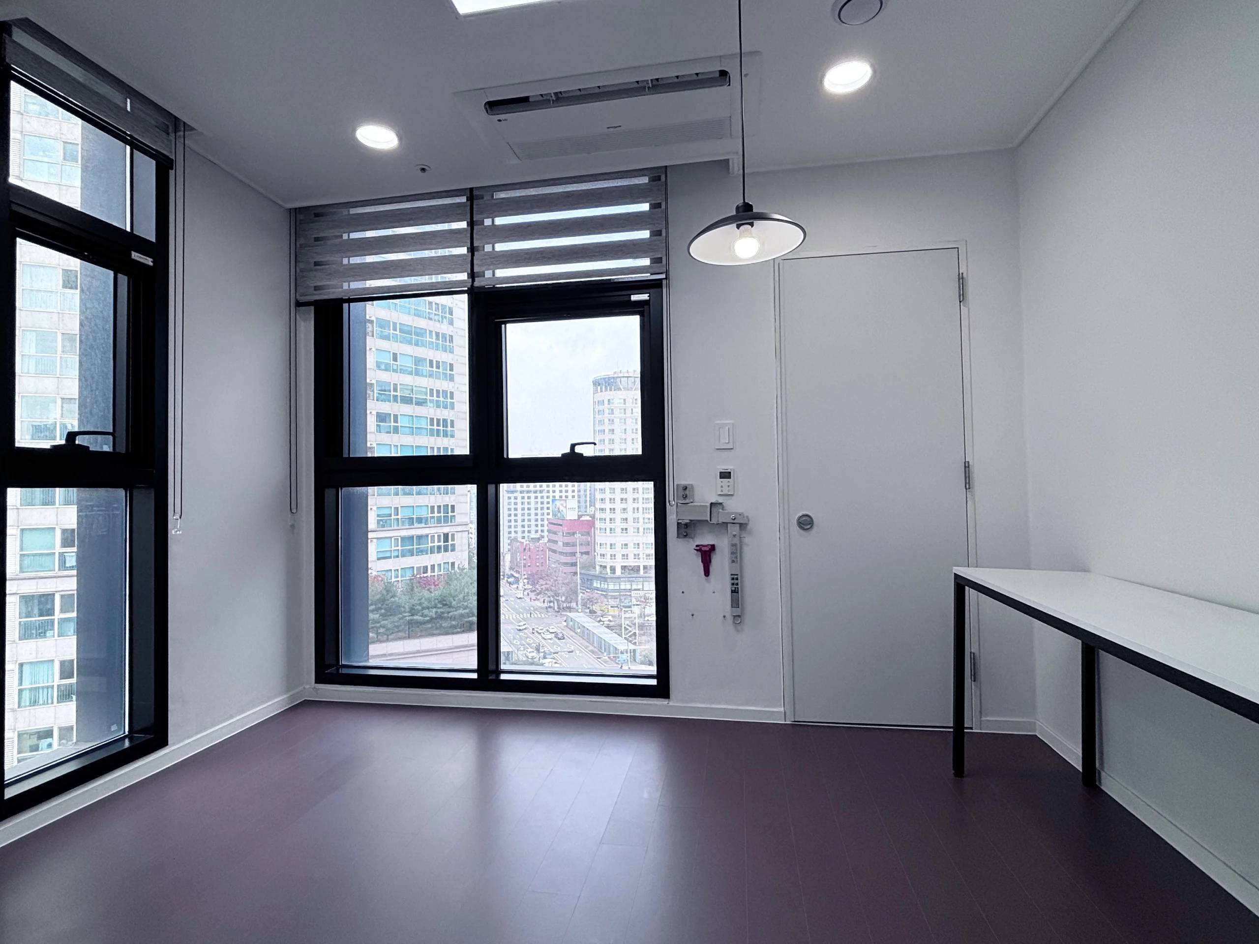 All management fees included. Near Sindang Station & Sinseol-dong Station. Duplex. Immediate move-in (사본) - Foto 1