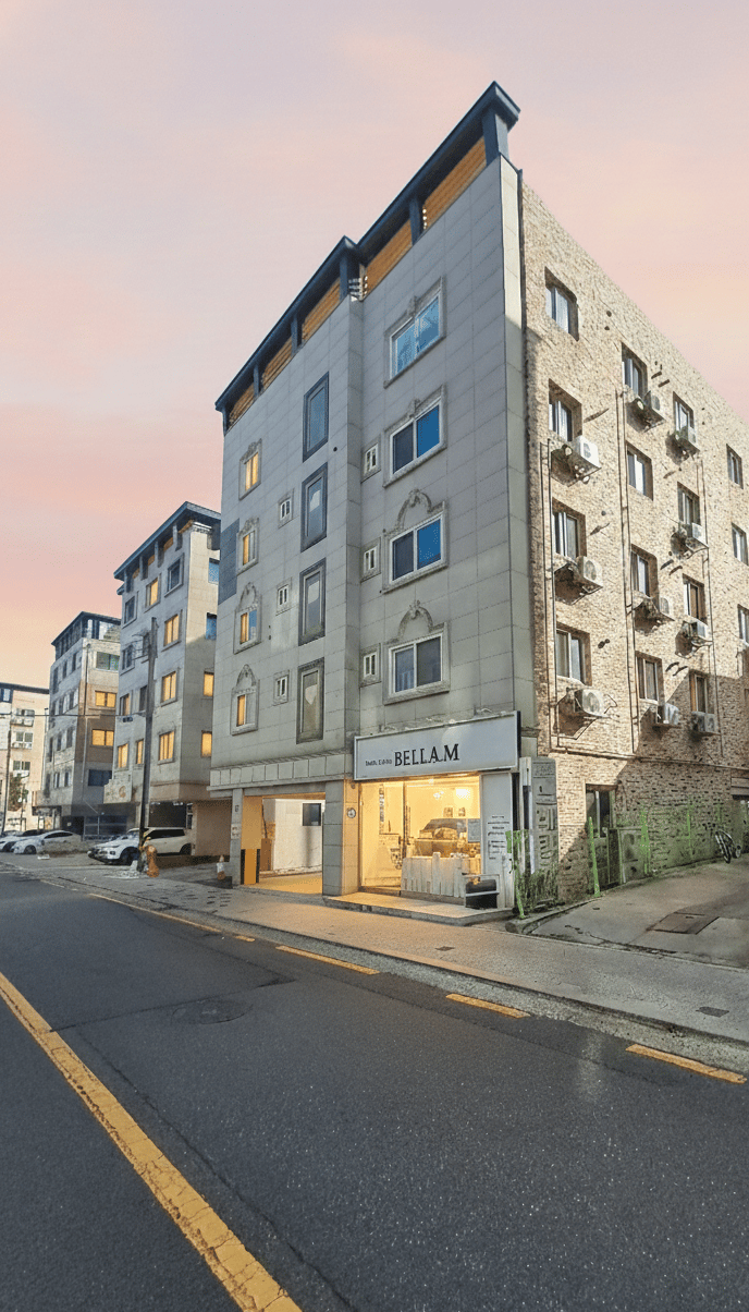 Commercial Building with 9% Yield, Backed by 100,000 Samsung Semiconductor Employees - photo 1