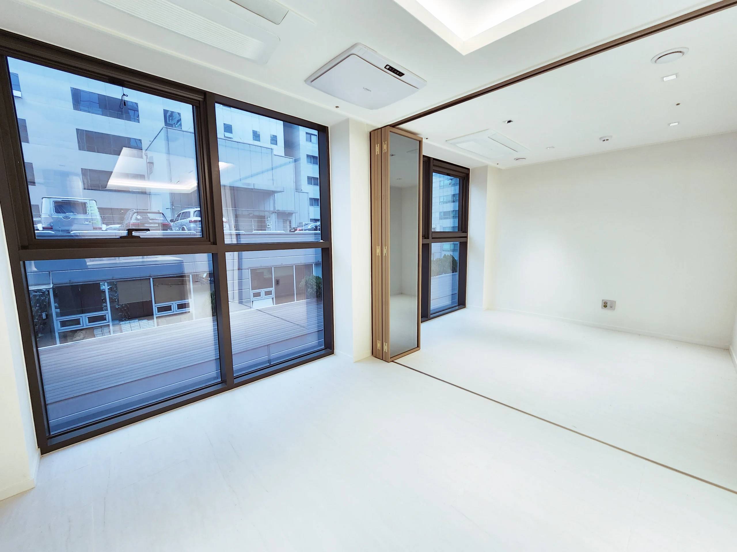 Newly Built, Within 5 Minutes Walk from Nambu Terminal Station. 2BR, 1BA. - 2-rasm