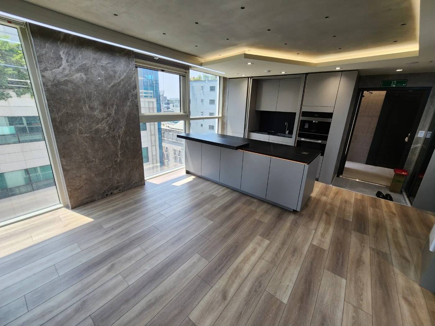 5 Minutes Walk from Yeoksam Station, Separate Type One-Room. Newly Built. - photo 2