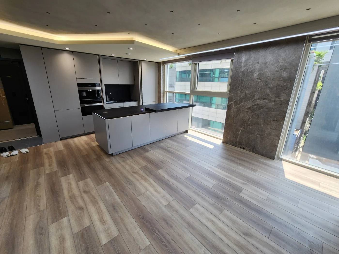 5 Minutes Walk from Yeoksam Station, Separate Type One-Room. Newly Built. (사본) - photo 2