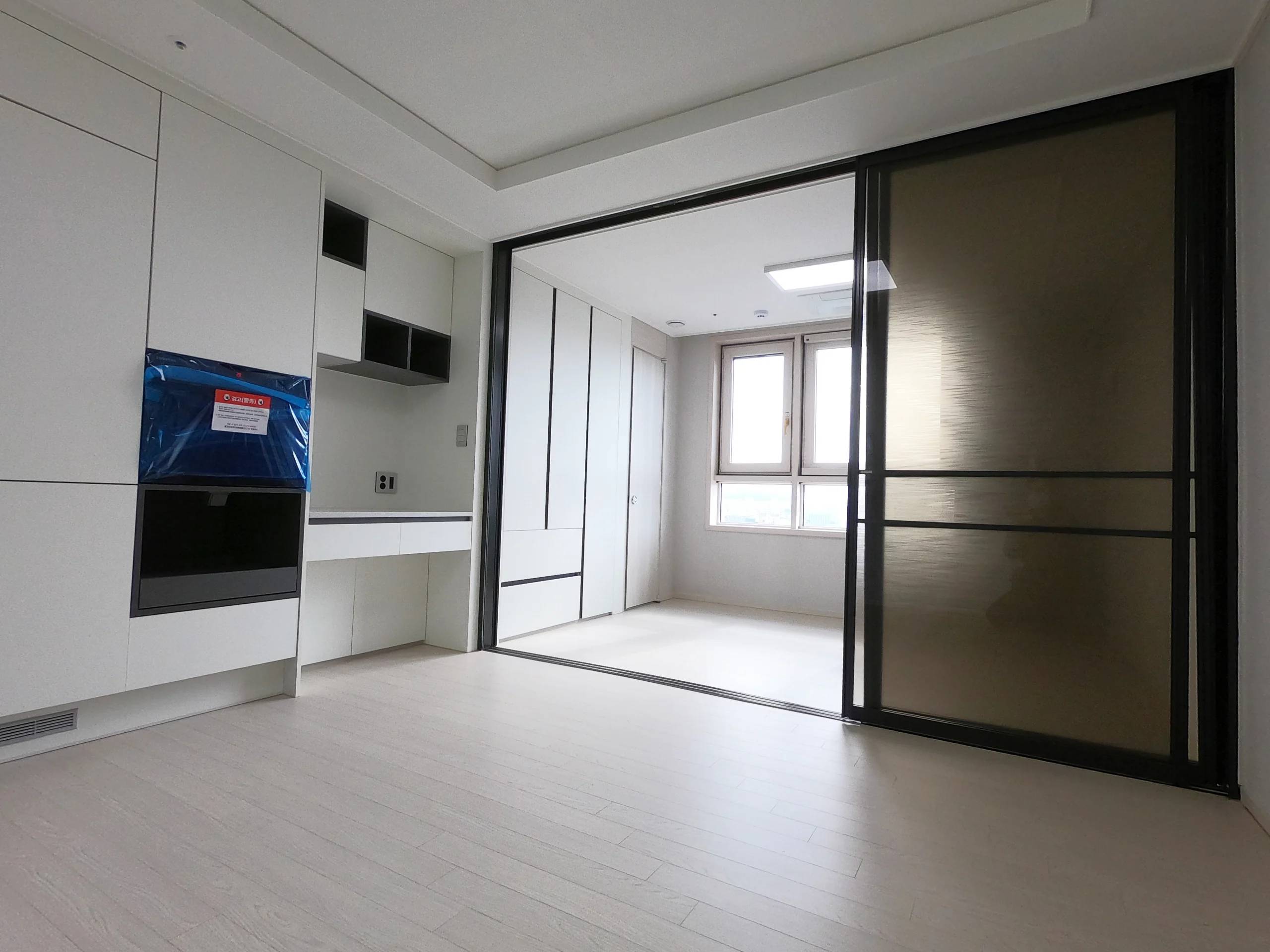5-minute walk from Gangnam Station and Yeoksam Station, 5-year-old new building, business-friendly, 5th floor, south-facing - photo 1