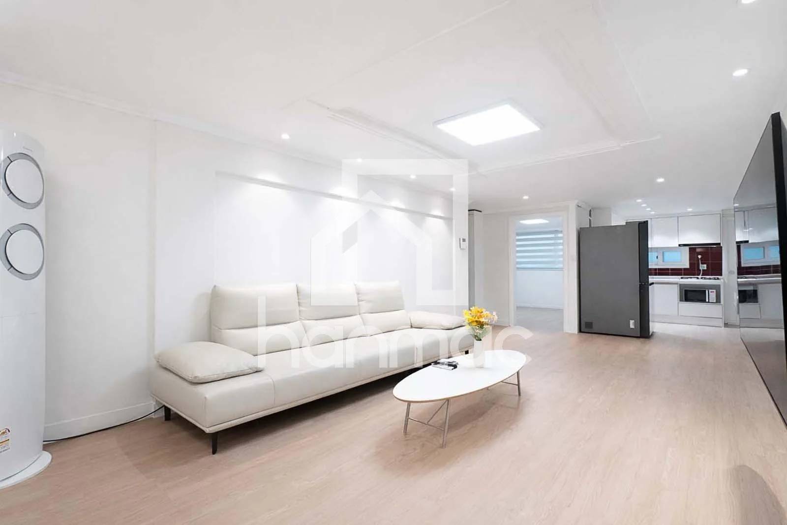 3BR, 2BA, 5min to stn, Fully Furnished, Card Available. - photo 2