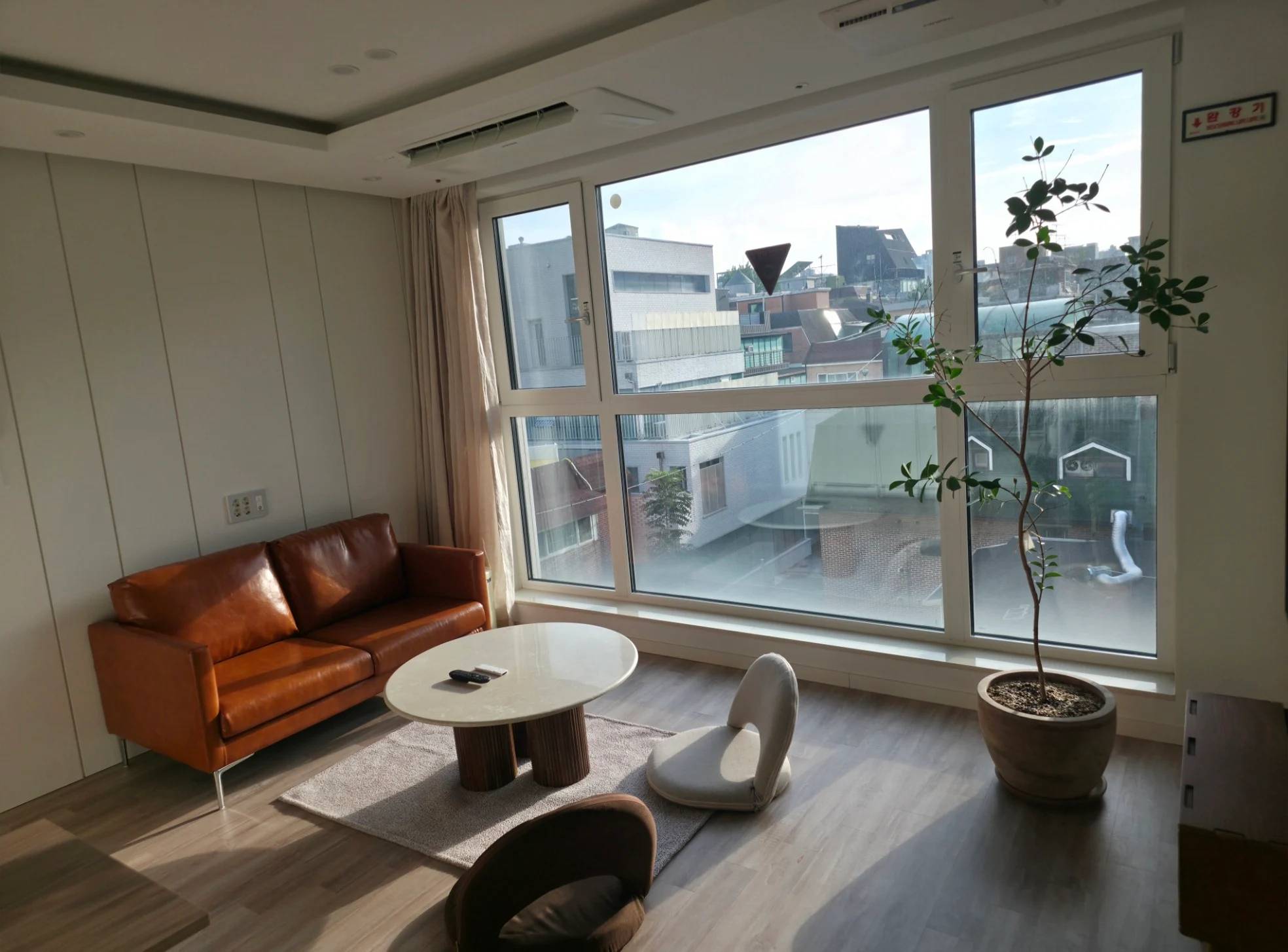 High-end, 2BR, 1BA, COEX, Fully Furnished, Available Jan, 2027, Pet friendly. - photo 2