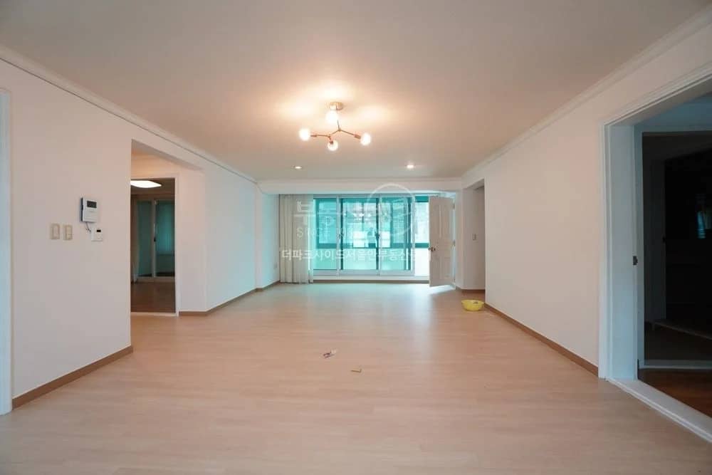 Near Grand Hyatt, A Spacious Villa with Great View - Foto 1