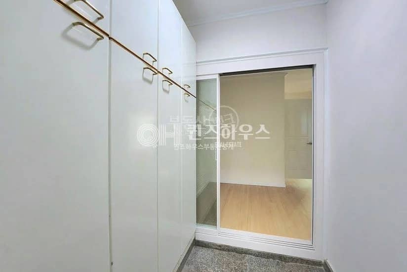 A Modern 2-Bedroom Villa in Itaewon near Grand Hyatt Hotel - photo 2