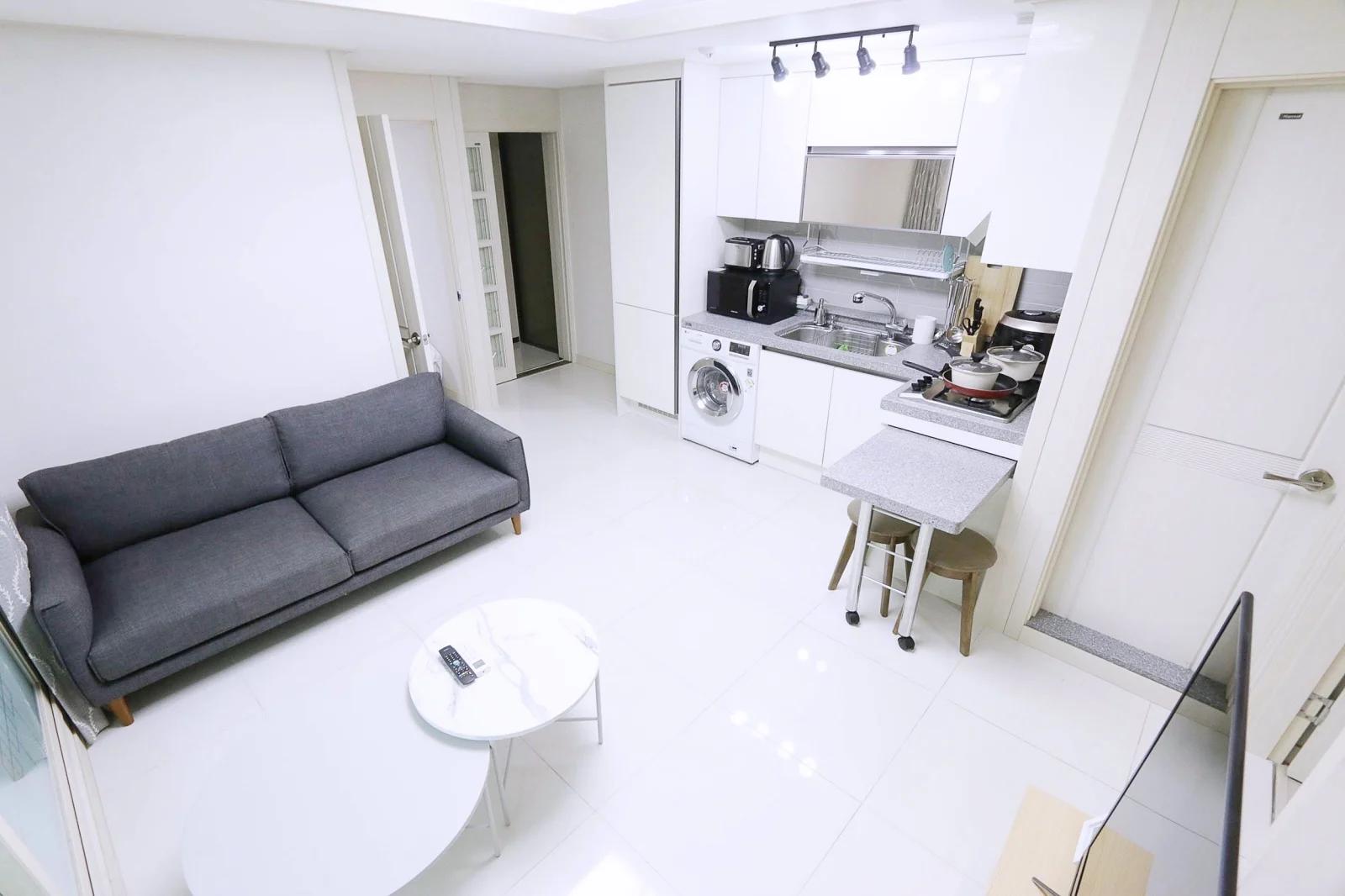 Small deposit and all furnished house in Seoul 2