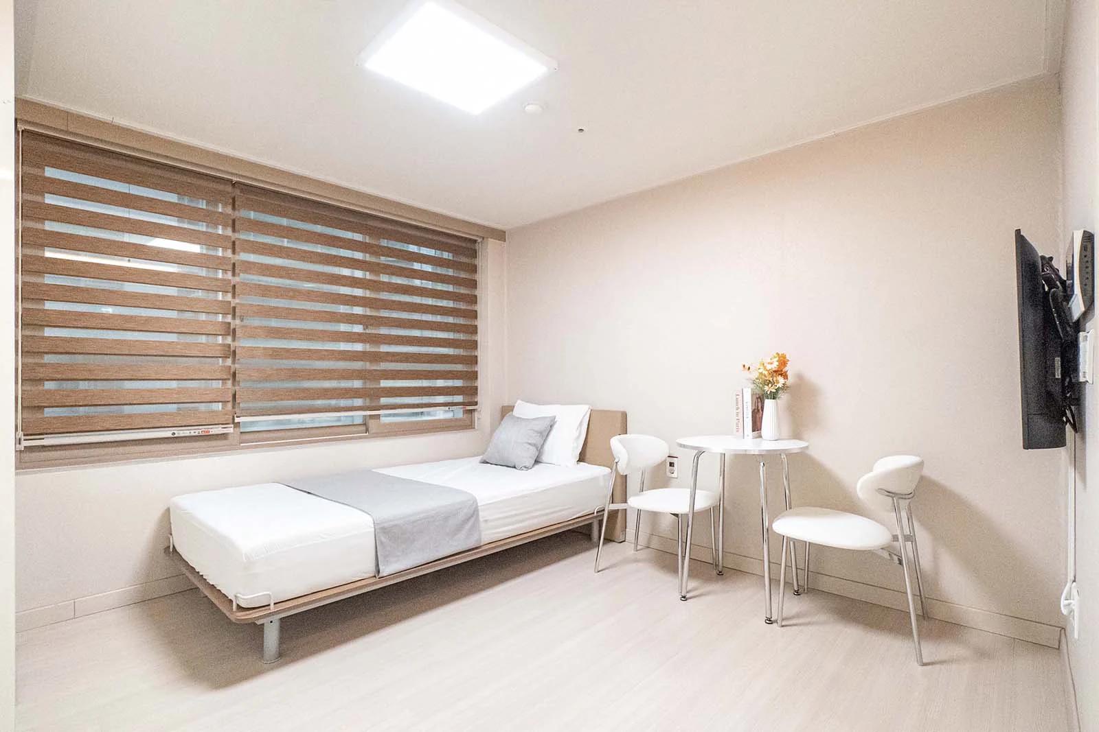 Small deposit and all furnished house in Seoul 2