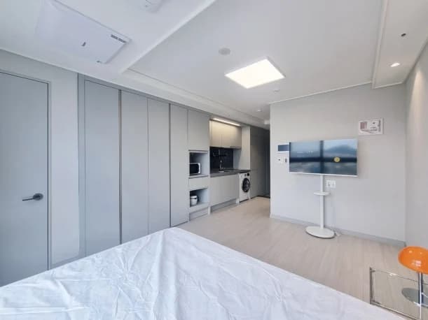 Small deposit and all furnished house in Seoul 2