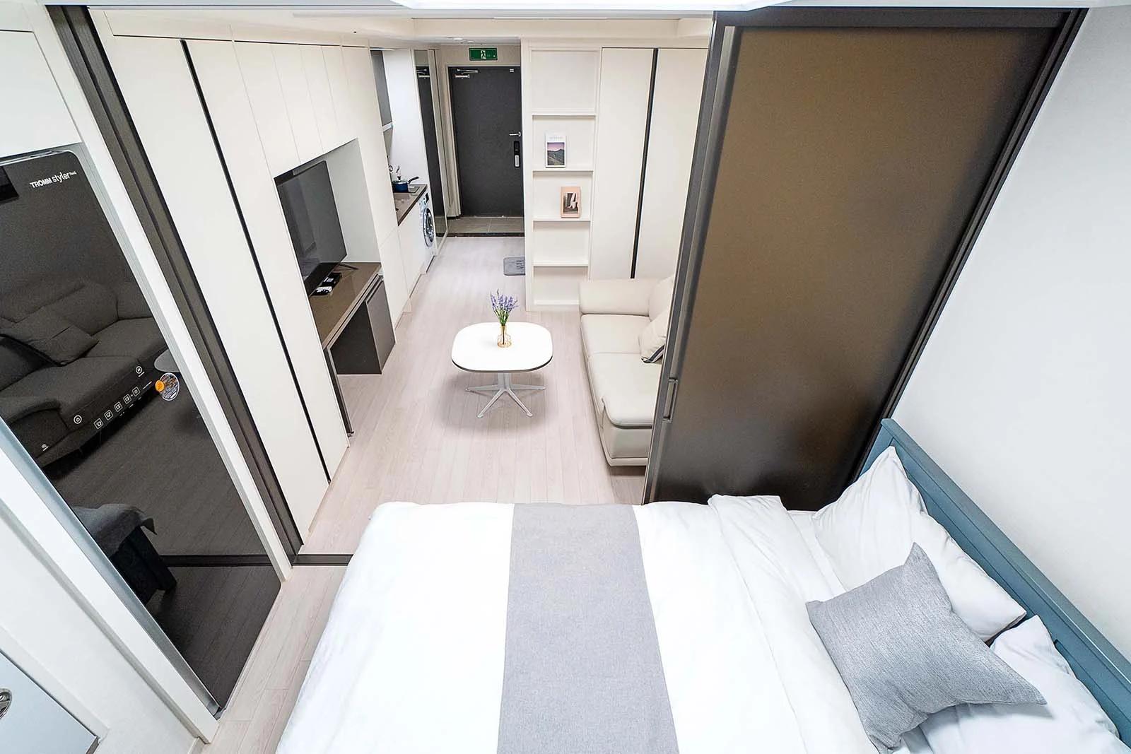 Small deposit and all furnished house in Seoul