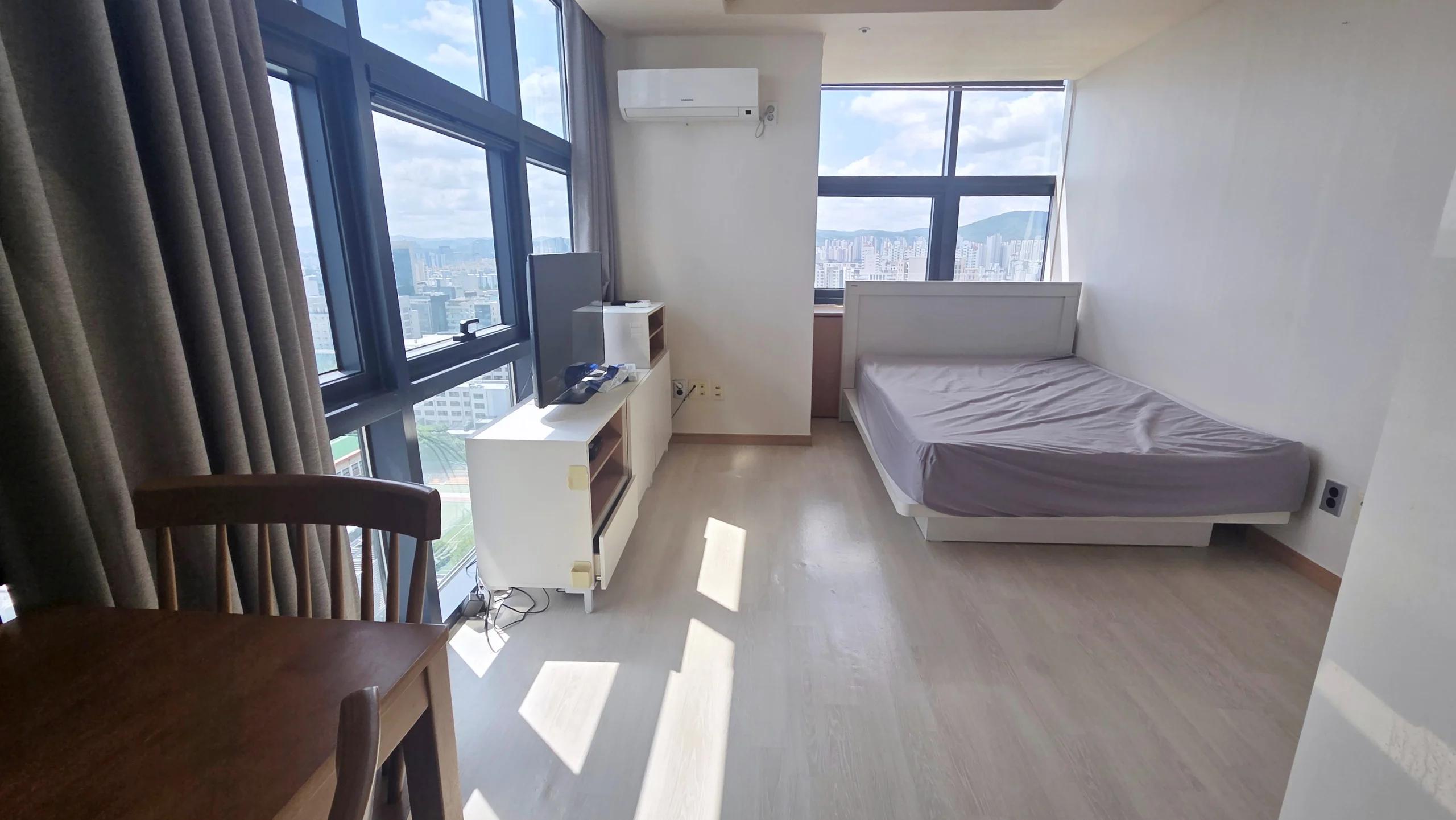 Small deposit and all furnished house in Seoul 2