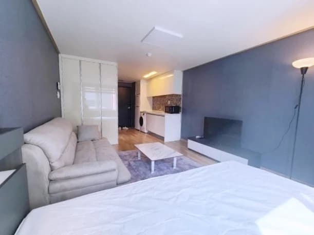 Small deposit and all furnished house in Seoul 2