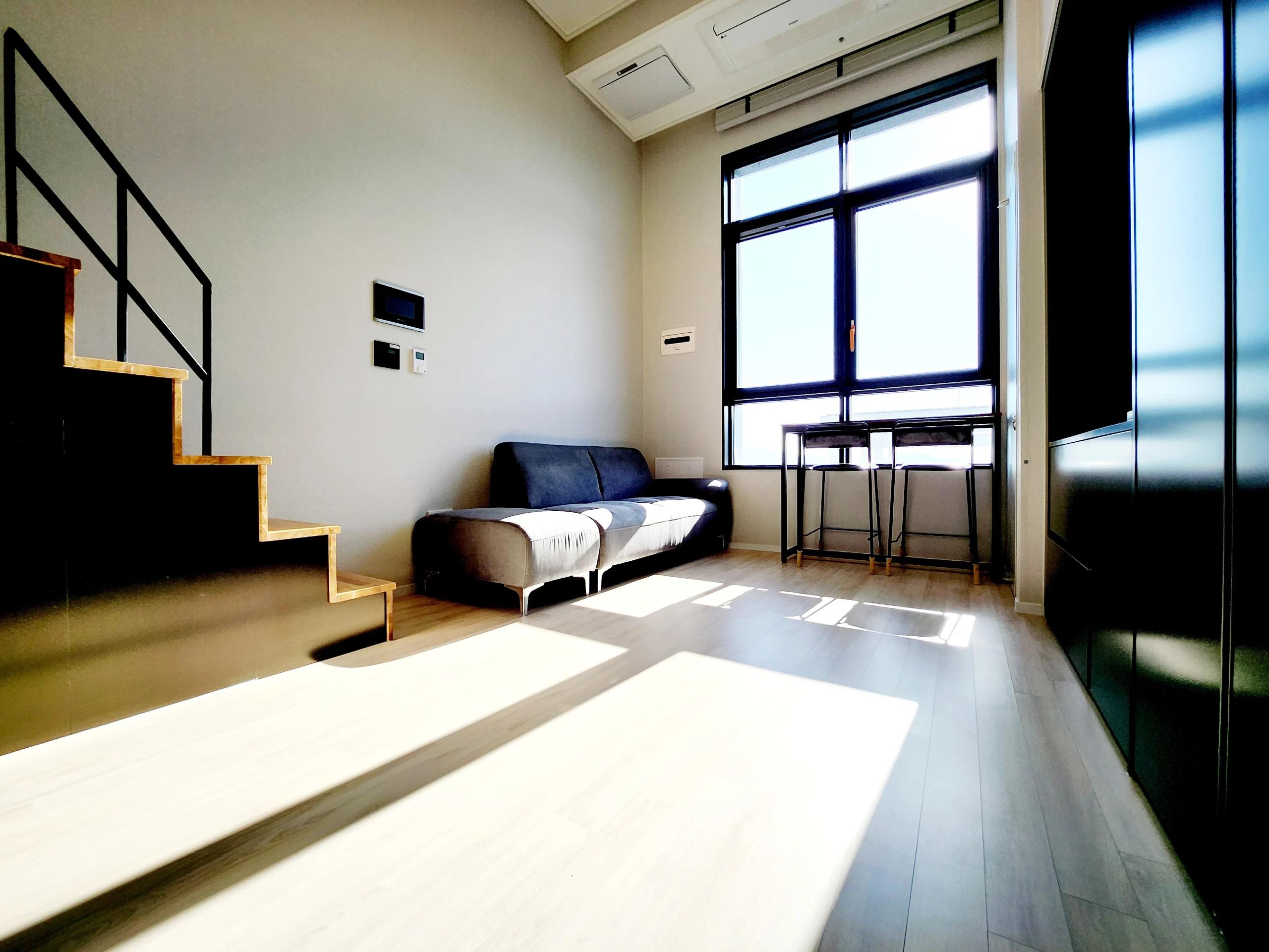 Small deposit and all furnished house in Seoul 2