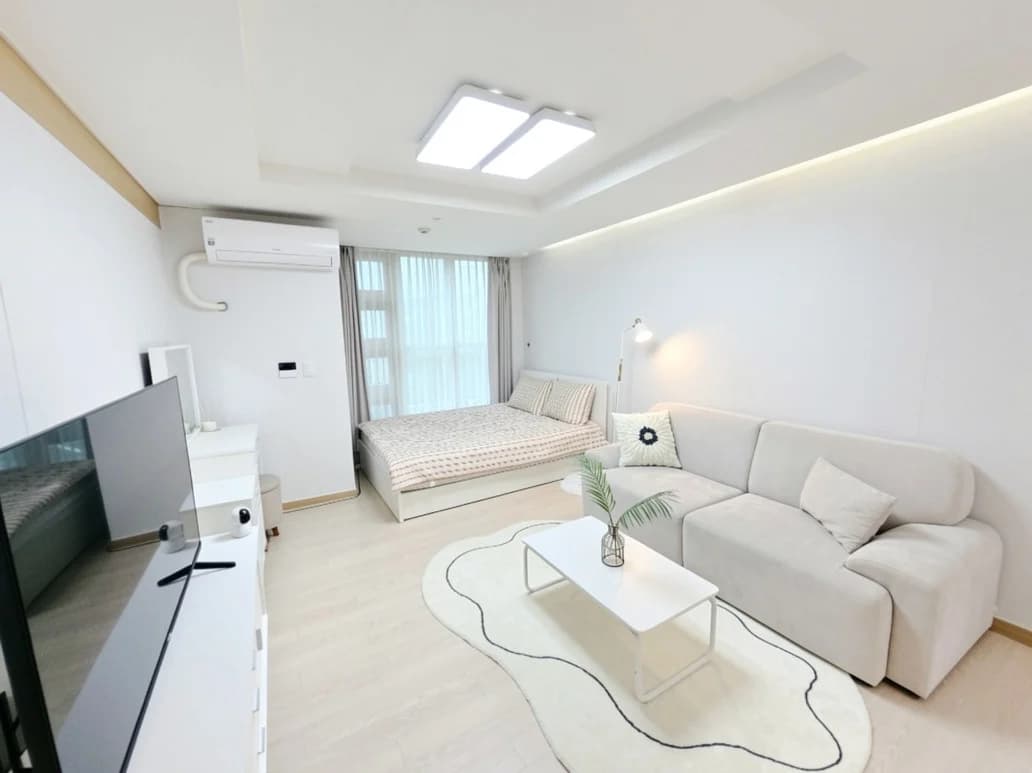 Small deposit and all furnished house in Seoul 2