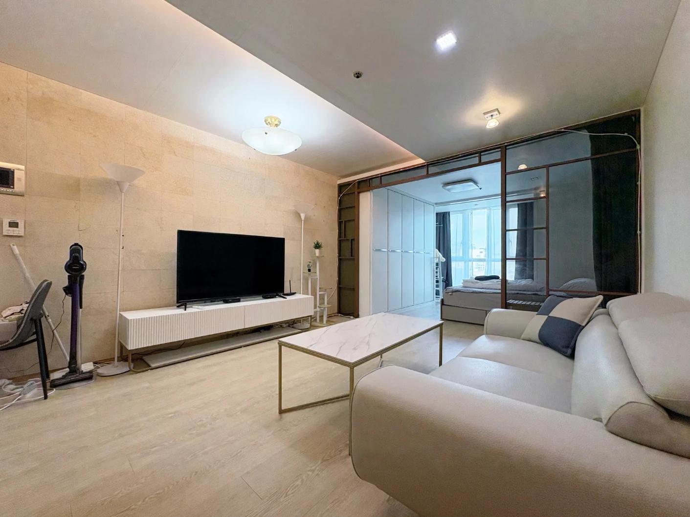 Small deposit and all furnished house in Seoul 2