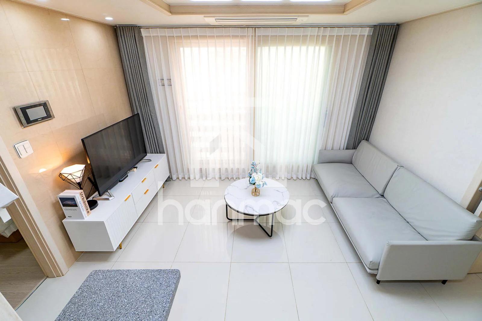 Small deposit and all furnished house in Seoul 1